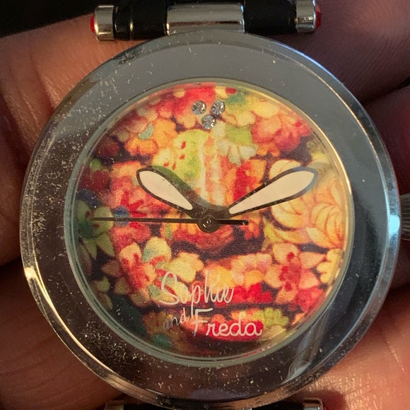 Watch - Picture 5 of 5